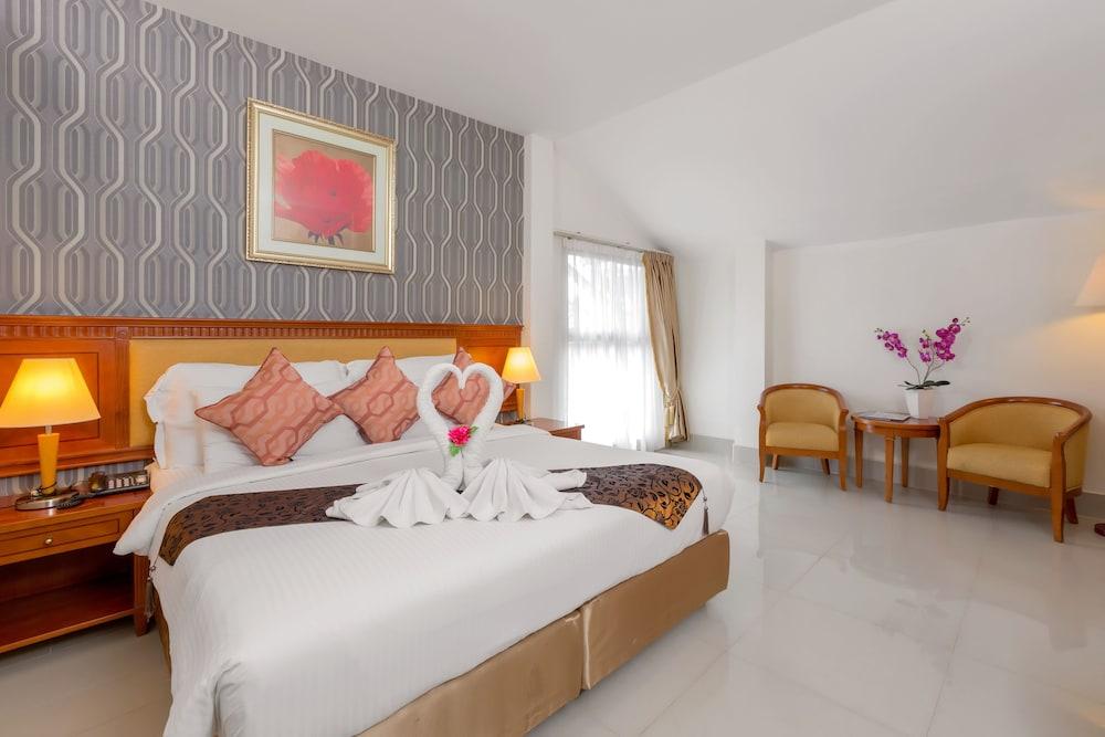 The Golden Ville Boutique Hotel And Spa Pattaya Ngoại thất bức ảnh