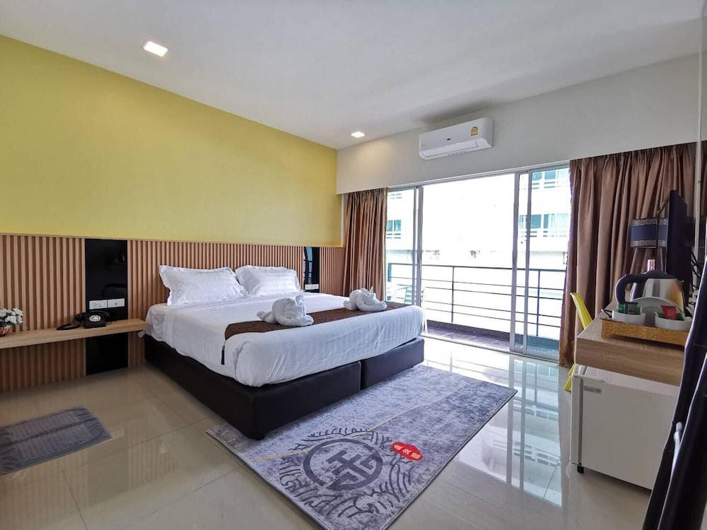 The Golden Ville Boutique Hotel And Spa Pattaya Ngoại thất bức ảnh